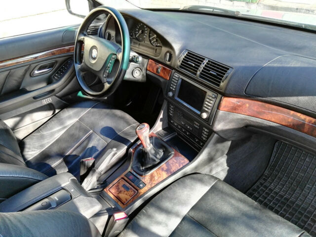 BMW 5 Series 2002 года