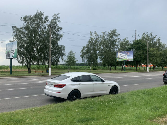 БМВ 5 Серия 2015 года BMW 5 Series 2015 года