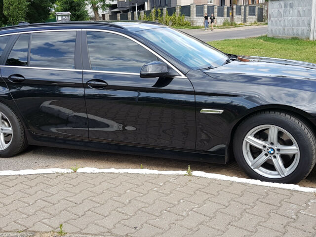 BMW 5 Series 2017 года