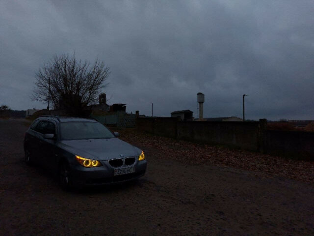 BMW 5 Series 2004 року