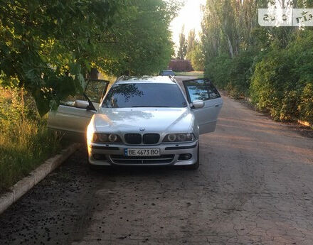 BMW 5 Series 2000 года