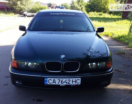 BMW 5 Series 1998 року