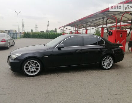 BMW 5 Series 2009 года