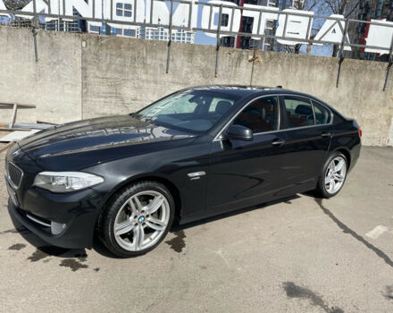 BMW 5 Series 2011 року