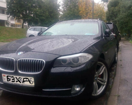 BMW 5 Series 2012 року