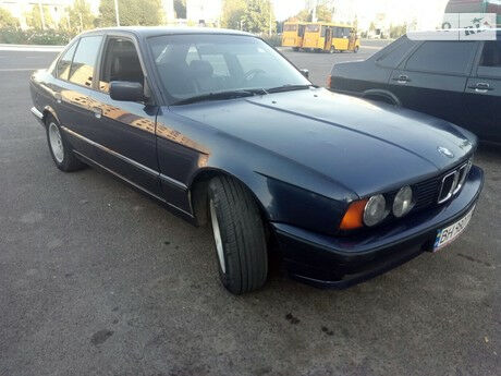 BMW 518 1993 года