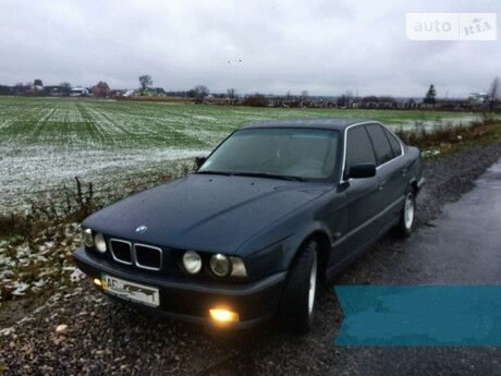 БМВ 518 1995 року BMW 518 1995 року