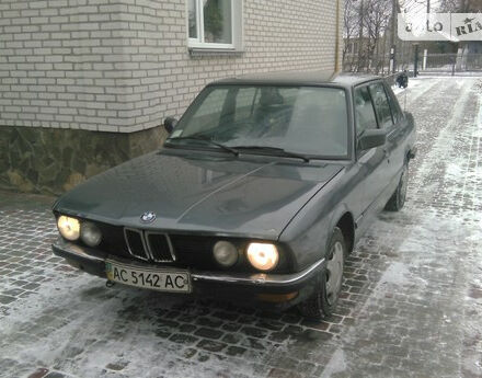 BMW 518 1987 року