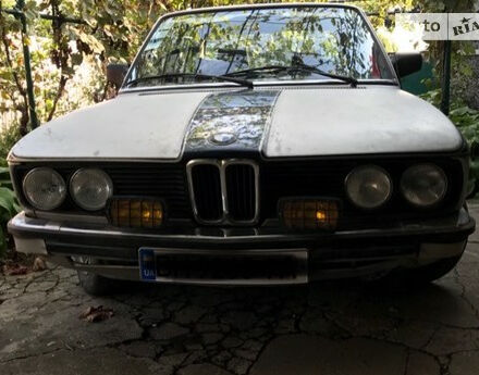 BMW 518 1983 года