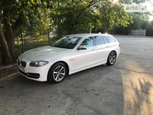 BMW 520 2015 року