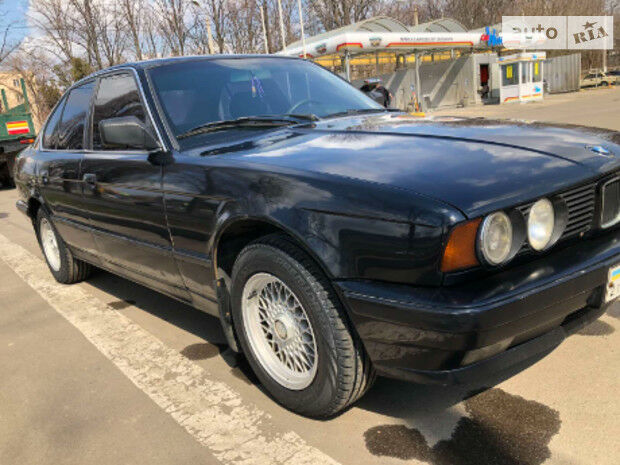 BMW 520 1989 года