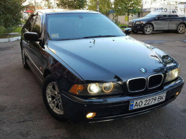 BMW 520 2001 года
