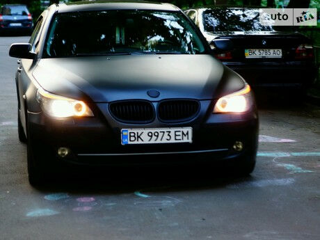 BMW 520 2009 года