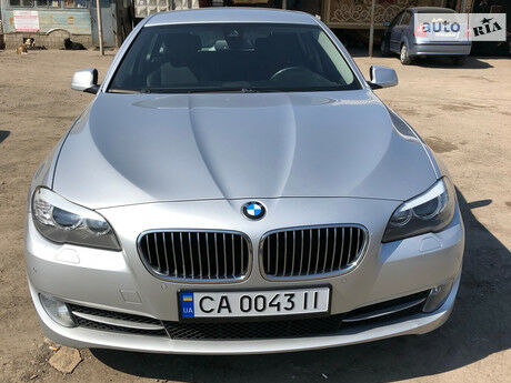 BMW 520 2013 года