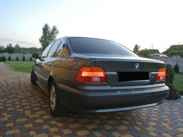 BMW 520 2001 года