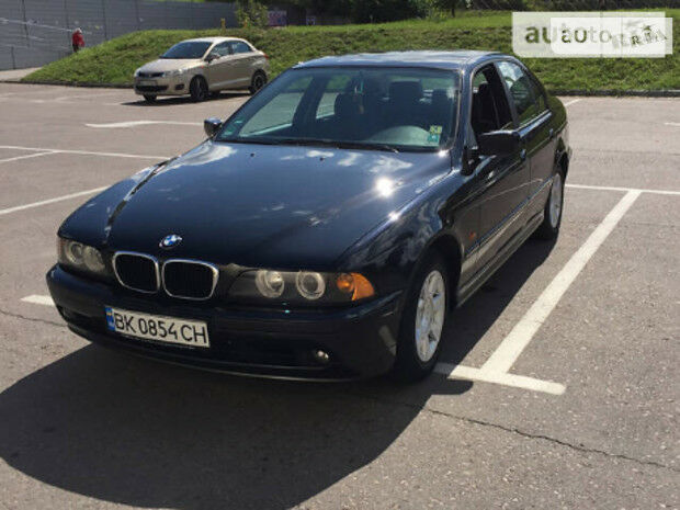 BMW 520 2000 года