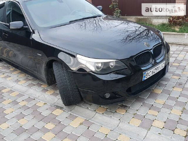 BMW 520 2004 года