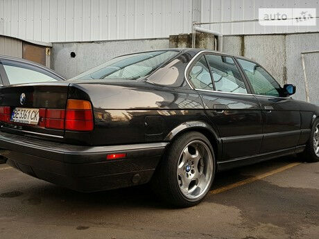 БМВ 520 1991 року BMW 520 1991 року