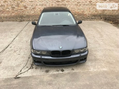 BMW 520 1998 року