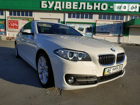 BMW 520 2016 года