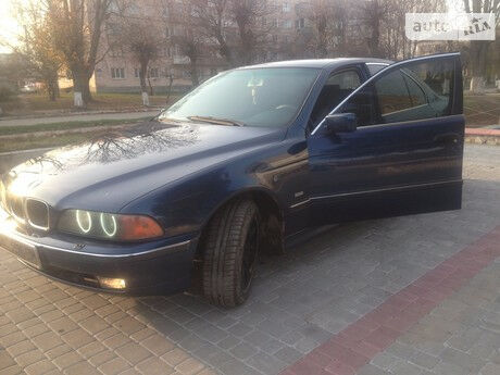 БМВ 520 1997 года BMW 520 1997 года