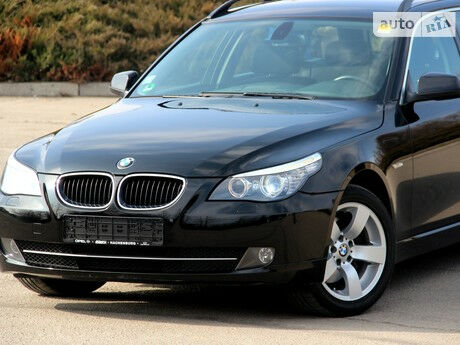 BMW 520 2010 года