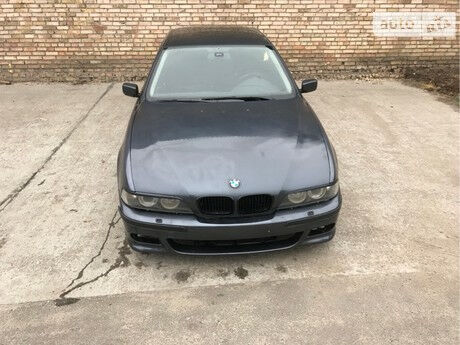 BMW 520 1998 года