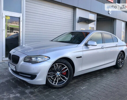 BMW 520 2012 года