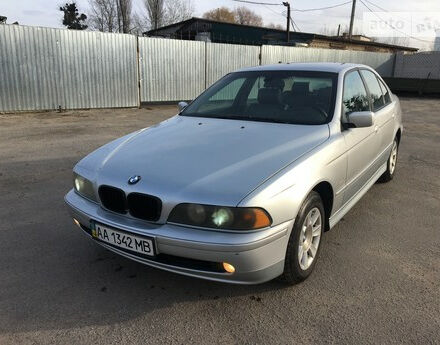 BMW 520 2001 року