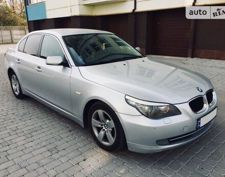 BMW 520 2008 года