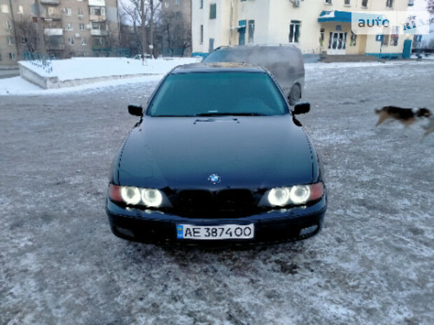 BMW 523 1999 года