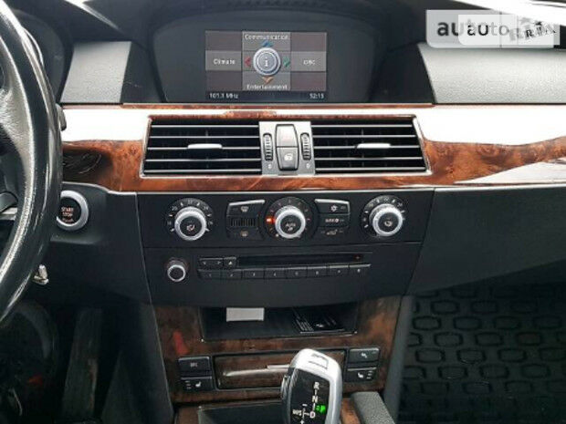 BMW 523 2008 року