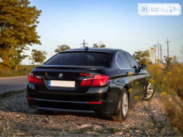 BMW 523 2010 года