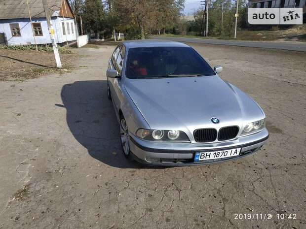 BMW 523 1998 року