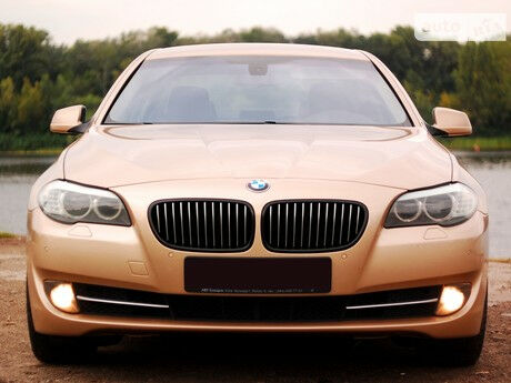 BMW 523 2010 року