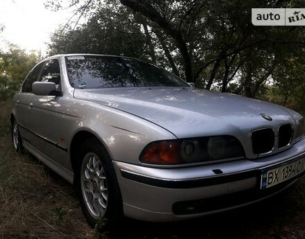 BMW 523 1998 года