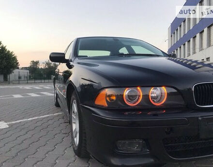 BMW 523 1999 року