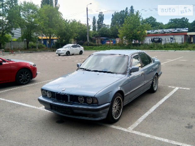 BMW 525 1992 года