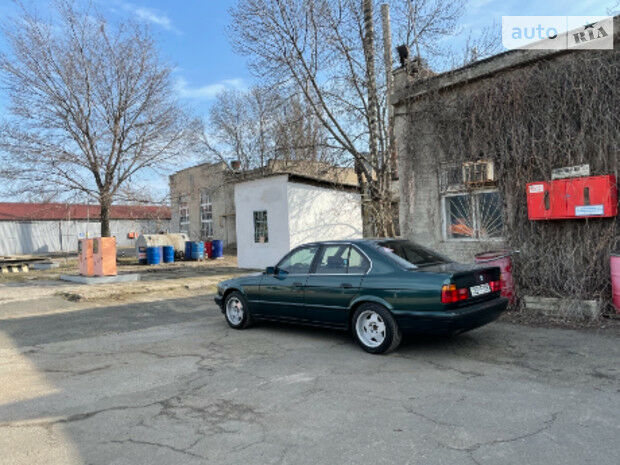 BMW 525 1993 года