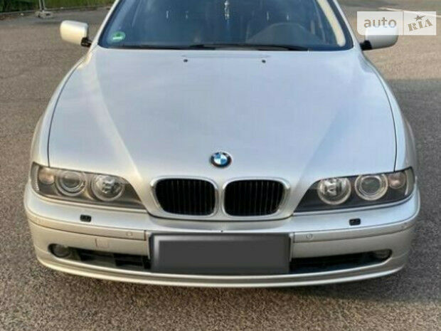 BMW 525 2002 року