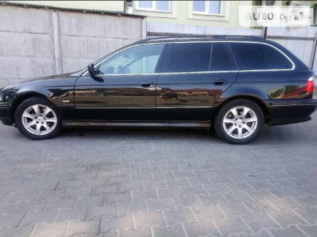 BMW 525 2002 года