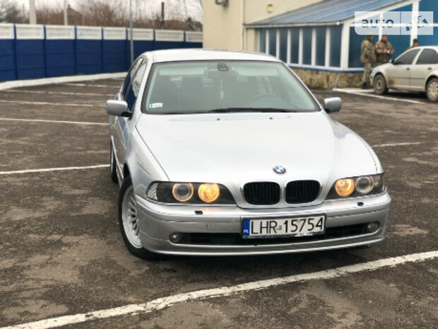 BMW 525 2001 года