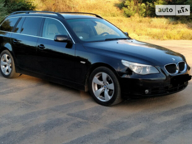 BMW 525 2004 года