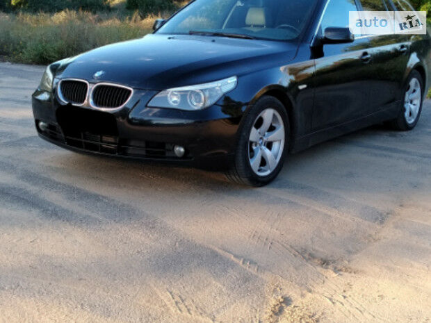 BMW 525 2004 года