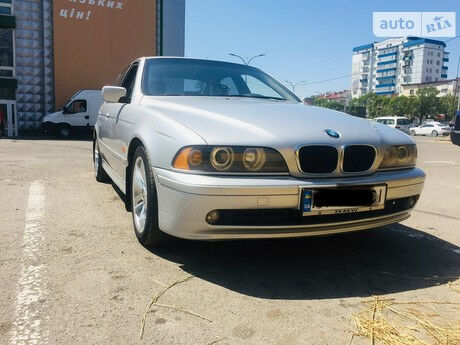 BMW 525 2002 року