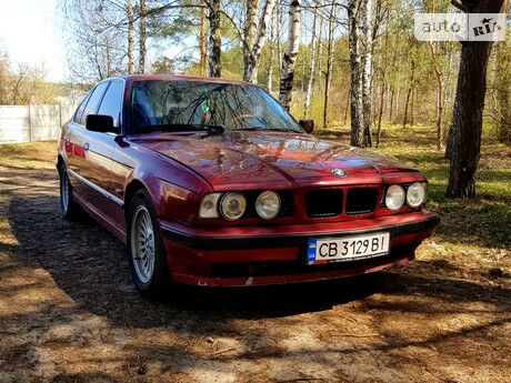 БМВ 525 1995 года BMW 525 1995 года