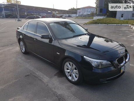 БМВ 525 2008 года BMW 525 2008 года