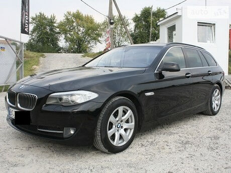 BMW 525 2012 года