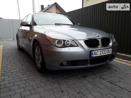 BMW 525 2004 года