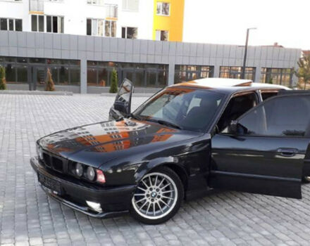 BMW 525 1990 года